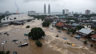 Today Malaysia is under water Flash floods turn roads into rivers in Shah Alam [upl. by Berny]