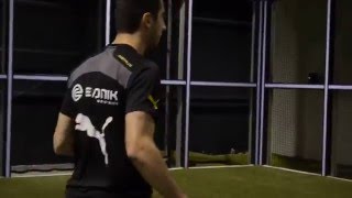 Henrikh Mkhitaryan Borussia Dortmund instructional video on football feints [upl. by Ahtekal437]