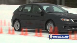 Freiner en ligne droite avec des freins ABS  Académie de conduite hivernale Michelin [upl. by Isac271]