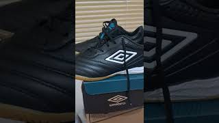 Tenis futsal umbro tocco 3 premier [upl. by Lemaj]