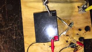 Simple Demo of Thyristor as a Current Switch [upl. by Lehsreh]