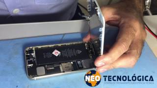 Verificar o conector de carga do iPhone [upl. by Imoin625]