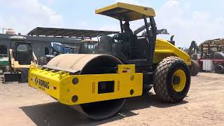 Vibrocompactador tambor liso de 84 pulgadas marca Bomag Modelo 213DH40 [upl. by Aieken747]