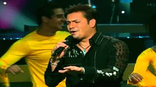 Victor Manuelle  La Vida Es Un Carnaval Homenaje a Celia Cruz En HD [upl. by Vial]