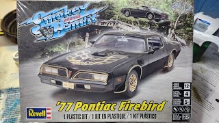 Revell 77 Pontiac Firebird 125 scale  Part 1 Smokey version [upl. by Meggie]