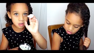 ChellisCurls  5 year Old Styles her Own CURLY hair [upl. by Sherye357]