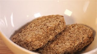 🥣 HOW TO EAT WEETABIX 🥣 [upl. by Anyl]