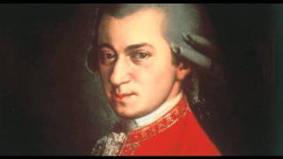 Mozart  Divertimento No 17 in D major K 334 K320b III Menuetto  Trio [upl. by Yolanda460]