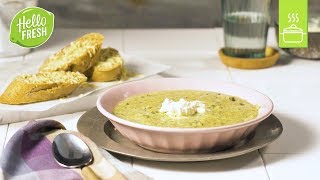 BrokkoliCremeSuppe mit Schmand  Schnelle Rezepte [upl. by Ettenal]