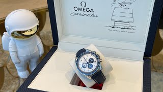 Unboxing the ultra rare OMEGA Speedmaster Silver Snoopy Award 50th Anniversary Moonwatch amp review 4K [upl. by Oruhtra166]