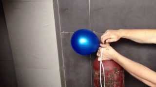 Как надуть воздушный шарик гелием  Inflate the balloons with helium [upl. by Schmeltzer]