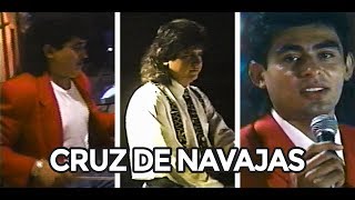 1997  CRUZ DE NAVAJAS  Toppaz de Reynaldo Flores  Mario Cruz  En Vivo [upl. by Nnyled]