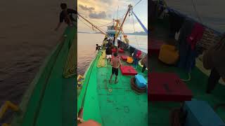 Mancing di kapal jaring di sambar ikan lamadang [upl. by Matthias]