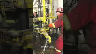 FLOORMEN FITTING PIPES welding rigger rigwelder rig oilandgas weldingcareer welder ridgid [upl. by Huber]