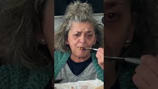 La vidéo 24h McDo avec ma mère est sortie ps  elle a vom [upl. by Shamus]