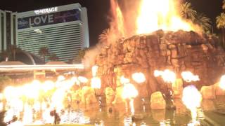 Mirage Volcano Show in Las Vegas 4K [upl. by Masson]