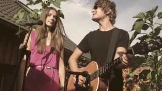 Madsen feat Lisa Who  So cool bist du nicht  unplugged im Garten [upl. by Blane]