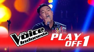 Iskandar quotHollowquot  PlayOff 1  The Voice Indonesia 2016 [upl. by Cathlene399]