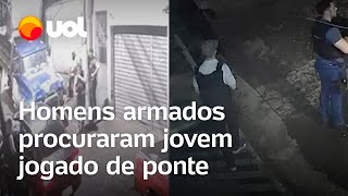 Homens armados com fuzis são flagrados na rua onde morava jovem jogado de ponte por PM [upl. by Ellemrac]