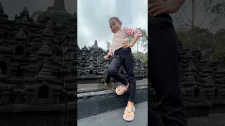 Bocil naik kursi raksasa amp bermain di miniatur candi bocil bermain candi temple funny shorts [upl. by Calloway827]