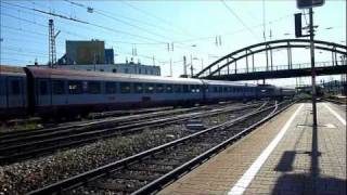 Bahnverkehr am Wiener Westbahnhof am 280811 mit Doppeltraktion 1216 vor EC [upl. by Ynohtnaeoj]