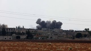 Siria ancora bombardamenti sulla provincia di Idlib [upl. by Niawd]