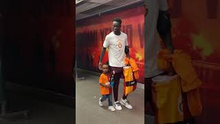 Davinson Sanchez stattan oğlu ile ayrıldı galatasaray [upl. by Eiboj]