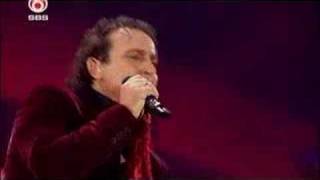 Marco Borsato  Vrij Zijn Live  Symphonica in Rosso [upl. by Fleece]