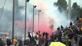 FSV FrankfurtDynamo Dresden 11 Pyro und Platzsturm [upl. by Aisirtap848]