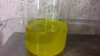 Precipitating gold from aqua regia with sodium metabisulfite [upl. by Cassie]