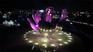 Vuelve la Floralis Genérica [upl. by Aihsakal981]