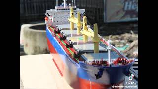 bulk carrier model miniature bulk carrier ship [upl. by Heringer]