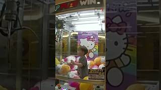 “You won a prize” Australian police rescue toddler stuck in Hello Kitty claw machine 🙀 [upl. by Nnyleve565]