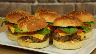 Recette des burgers maison partie 1  les pains à burger ou buns [upl. by Kcirdez]