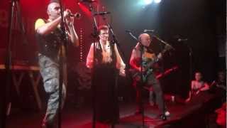 Les Ramonheurs de Menhirs  Dañs Gwadek 1  Live  Le Forum Vaureal  170312 [upl. by Dasie299]