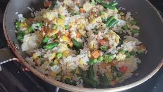 leftover rice with mixed vegetbles fried rice n egg foe neng breakfast by neng ❤️💫naron [upl. by Anitserp]