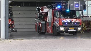 Primeur  AL 118051 Brandweer Wormerveer Met Spoed Naar een Afhijsing in Zaandam [upl. by Anigue]