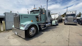 Kenworth W900l Gets A Polish Unibilt Conversion Kit [upl. by Baily]