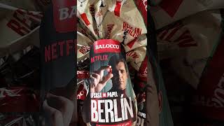 Uovo di Pasqua La casa de Papel Berlin cioccolato al latte Netflix Balocco [upl. by Anaik942]