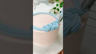 Mom Bakers Cake Decoration  Mom Bakers Videos  Shorts [upl. by Naynek896]