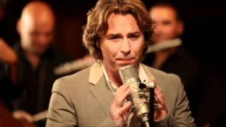 Roberto Alagna sings quotPiensa en miquot from quotPasiónquot [upl. by Einafpets782]