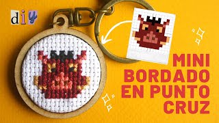 🐗 Cómo hacer un MINI BORDADO en PUNTO CRUZ fácil  🆃🆄🆃🅾🆁🅸🅰🅻 llavero personalizado PASO a PASO 🌿 [upl. by Karame]