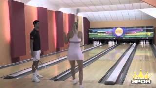 Sharapova ve Djokovicden Raketle Bowling Show [upl. by Eyk]