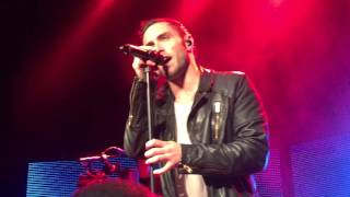 Måns Zelmerlöw  Und wenn ein Lied Cover LIVE  Cologne 02102015 [upl. by Ytteb]