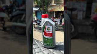 Best engine oil with castrol 10w30 Hero hf 100  hero engine bike bikelover youtubeshorts [upl. by Anilosi]