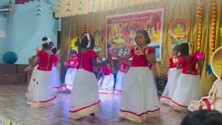 Kerala Dance  Thiruvathira  Kaithapoo manamenthae full song Dance  thiruvaethirva onam kerala [upl. by Hestia]