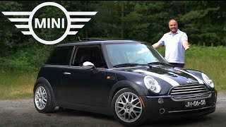 20 YEARS OF BMW MINI  2006 MINI Cooper R50  2022 MINI Cooper Countryman S E Review [upl. by Blight810]