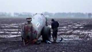 Carbid schieten met tank 3000 liter [upl. by Hsiekal]