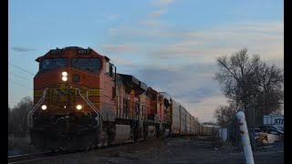 BNSF 4077 Leads the HKCKDEN128A Through Pueblo CO [upl. by Raffin]