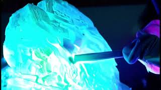 Master Ice Sculptor Transforms Block of Ice into Stunning Art in Seconds [upl. by Ecnaralc]